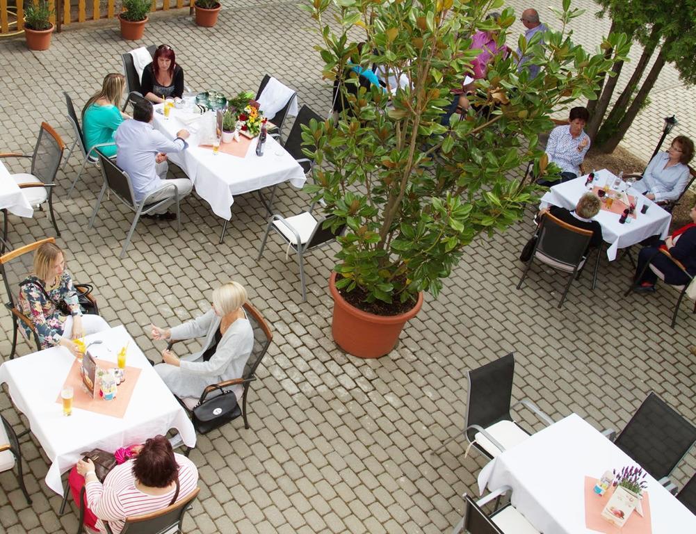 Hotel Magnólia Balatonszepezd Exterior foto